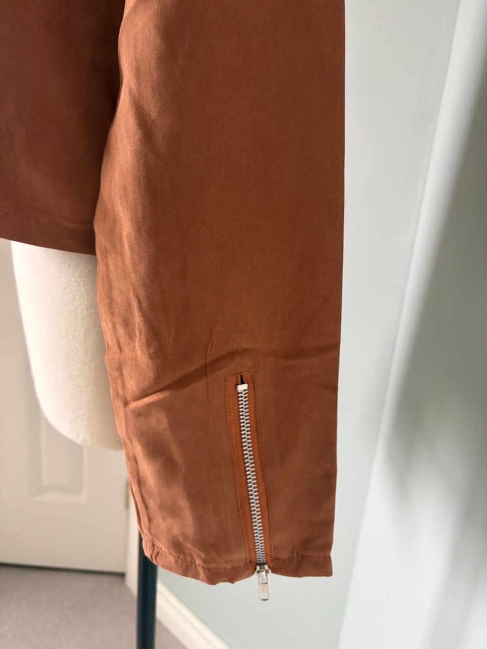 ๐ฅ๐๐ฅ Rust Orange Faux Suede Cropped Moto Jacket - Size M - Picture 4 of 7
